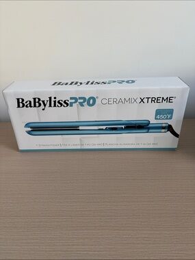 Babyliss 1” hair straightener new